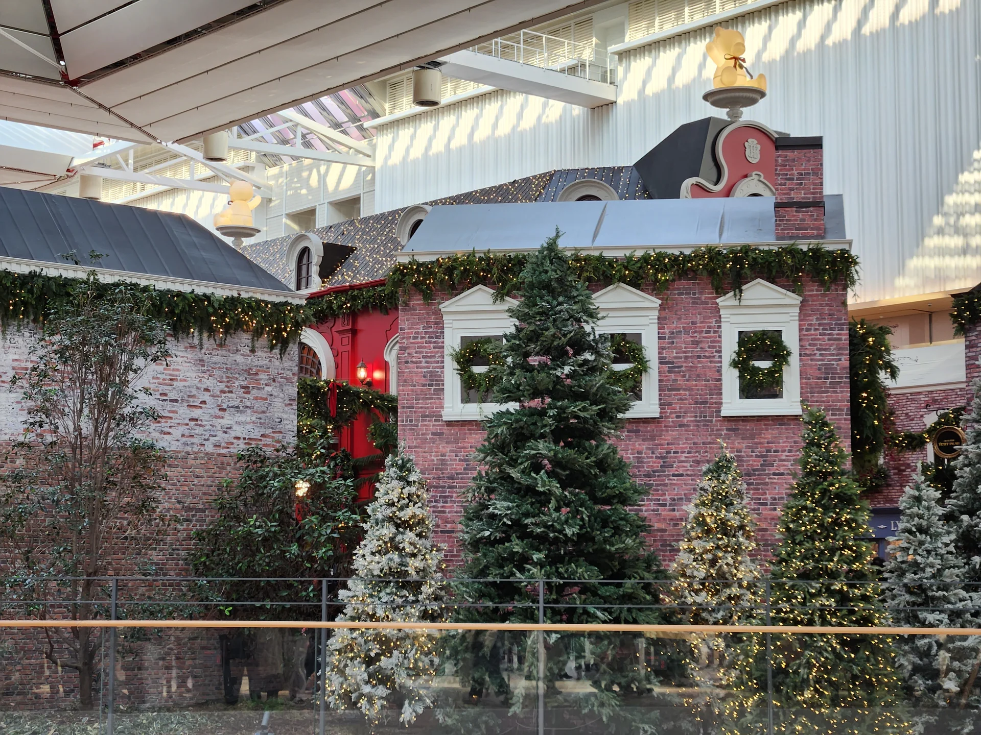 Experience the vibrant pulse of Korean city life through these dynamic street wallpapers. Bustling crosswalks in Myeongdong, colorful shop fronts in Hongdae, rain-slicked sidewalks reflecting neon signs, and everyday moments of commuters, street vendors, and cyclists moving through Seoul's urban rhythm — each image tells a story of a city constantly in motion.

Beyond Seoul, you'll find the charming streetscapes of Busan's hillside neighborhoods, the retro storefronts of Jeonju, and quiet residential lanes where laundry dries on balconies above parked scooters. These free Korean street wallpapers are perfect as an aesthetic phone background for anyone captivated by the raw energy and visual richness of Korean urban culture., Gukjegeumyung-ro, Yeoui-dong, Seoul — Free Korean aesthetic wallpaper