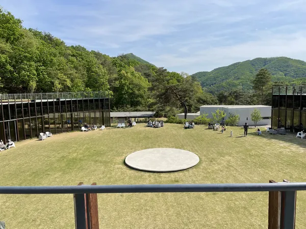 Korean architecture & mountain & nature & park aesthetic wallpaper for phone