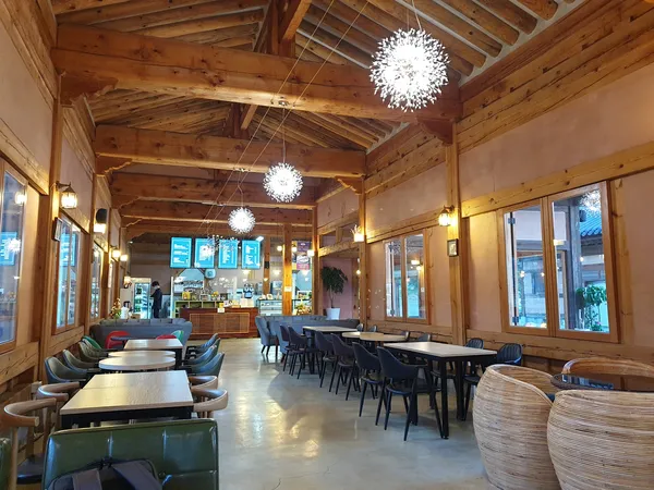 Korean hanok & cafe-culture aesthetic wallpaper for phone