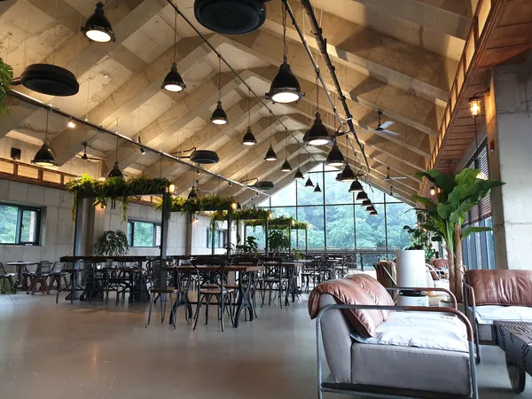 Korean cafe-culture & mountain & aesthetic aesthetic wallpaper for phone