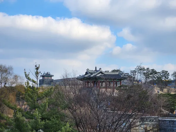 Korean architecture & hanok aesthetic wallpaper for phone