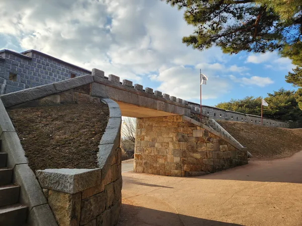 Korean architecture & hanok aesthetic wallpaper for phone