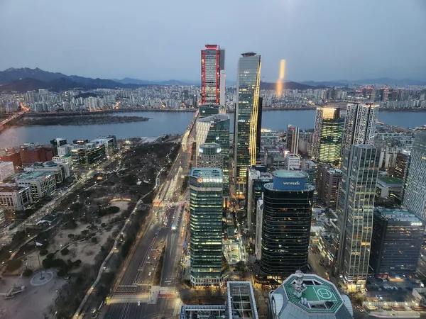 Korean seoul-nights & architecture & river aesthetic wallpaper for phone