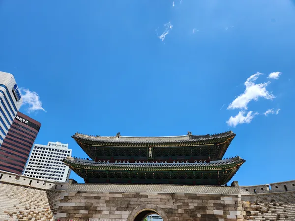 Korean architecture & hanok & aesthetic aesthetic wallpaper for phone