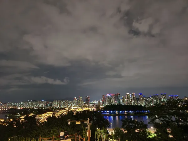 Korean seoul-nights & architecture & river aesthetic wallpaper for phone