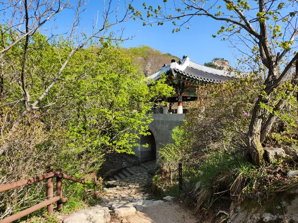 Korean hanok & nature & mountain aesthetic wallpaper for phone