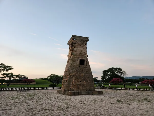 Korean park & sunset & nature & aesthetic aesthetic wallpaper for phone