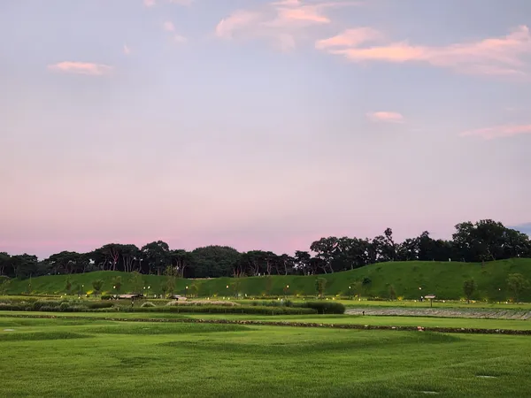 Korean architecture & park aesthetic wallpaper for phone