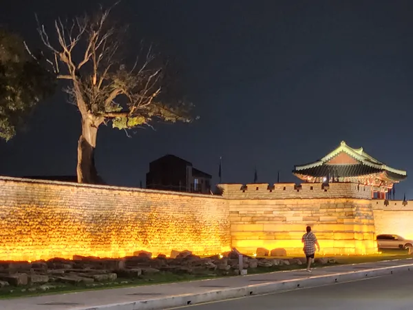 Korean seoul-nights & hanok & architecture aesthetic wallpaper for phone