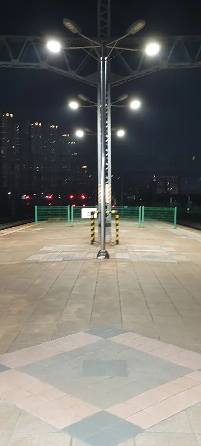 Korean street & seoul-nights & architecture aesthetic wallpaper for phone