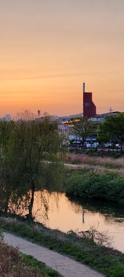 Korean river & sunset & nature aesthetic wallpaper for phone