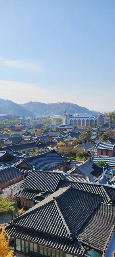 Korean architecture & hanok & autumn aesthetic wallpaper for phone