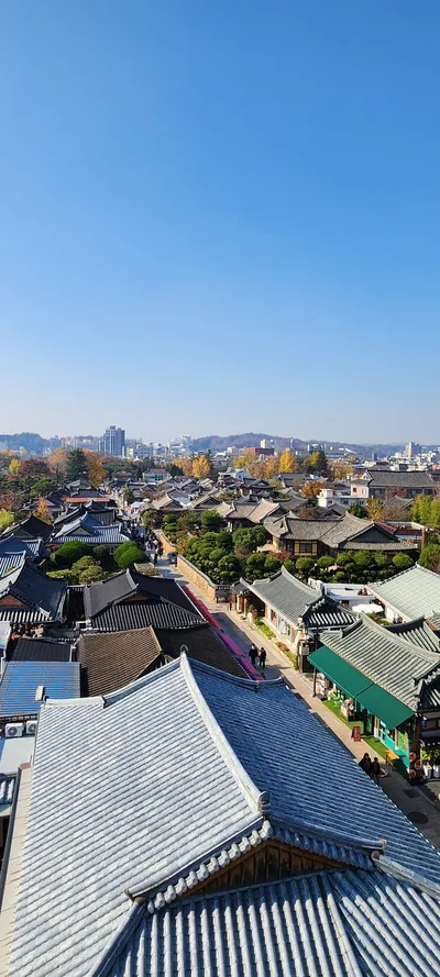 Korean architecture & street & hanok & autumn aesthetic wallpaper for phone