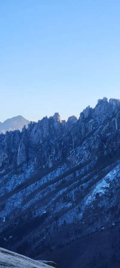 Korean nature & mountain & snow aesthetic wallpaper for phone