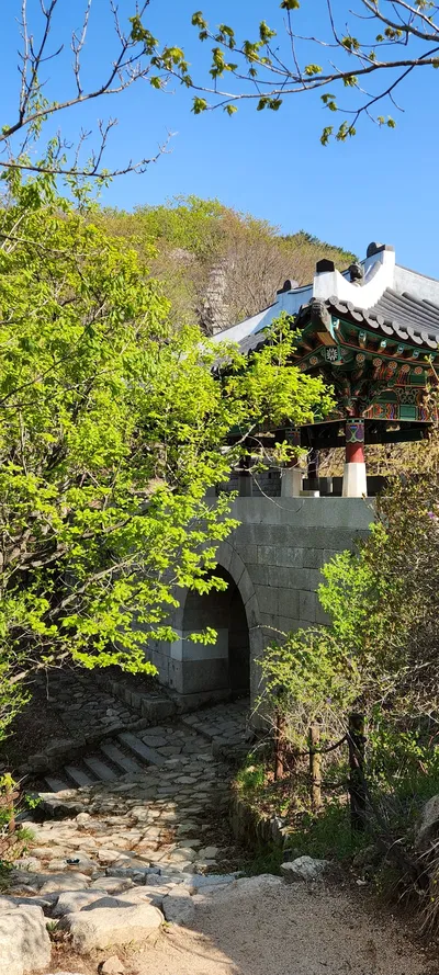 Korean hanok & nature & mountain aesthetic wallpaper for phone