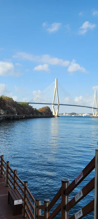 Korean sea & architecture & autumn aesthetic wallpaper for phone