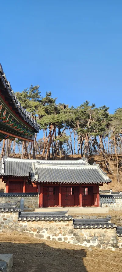 Korean hanok & architecture & nature aesthetic wallpaper for phone