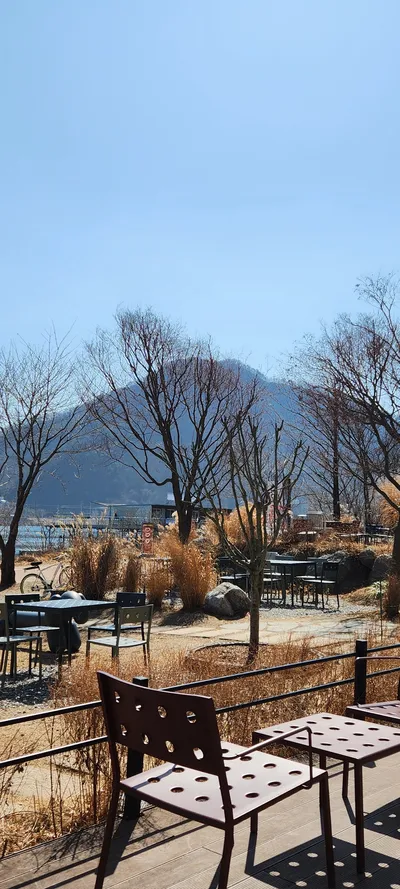 Korean cafe-culture & mountain & nature aesthetic wallpaper for phone