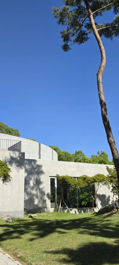 Korean Architecture & Parks & Gardens & Nature aesthetic wallpaper for phone