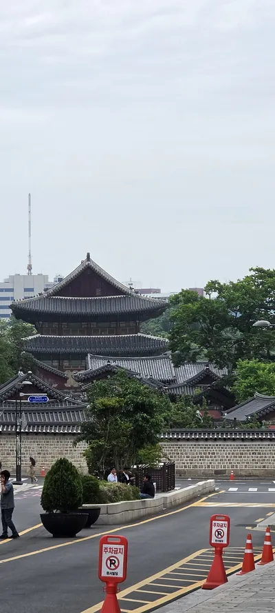 Korean Hanok & Street & Architecture aesthetic wallpaper for phone