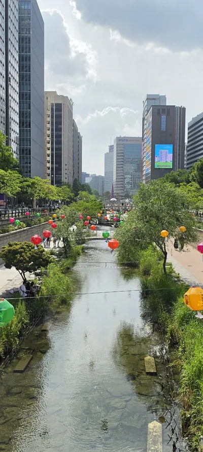 Korean River & Lake & Street & Architecture aesthetic wallpaper for phone