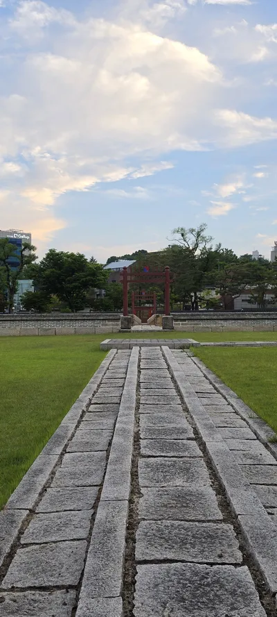 Korean Parks & Gardens & Architecture aesthetic wallpaper for phone