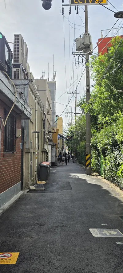 Korean Alleyways & Street & Cafe Culture aesthetic wallpaper for phone