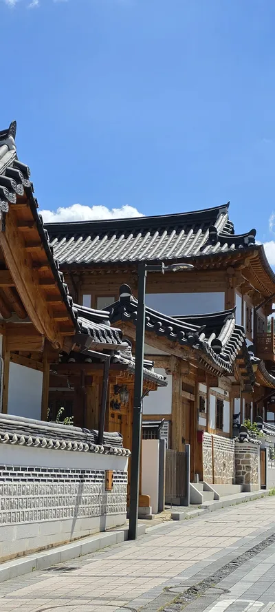 Korean Hanok & Alleyways & Architecture aesthetic wallpaper for phone