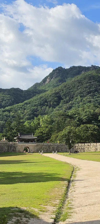 Korean Architecture & Mountains & Trails & Parks & Gardens aesthetic wallpaper for phone